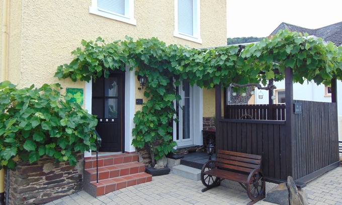 Zell Haus | 120 m² Ferienhaus ∙ 2 Schlafzimmer ∙ 4 Gäste