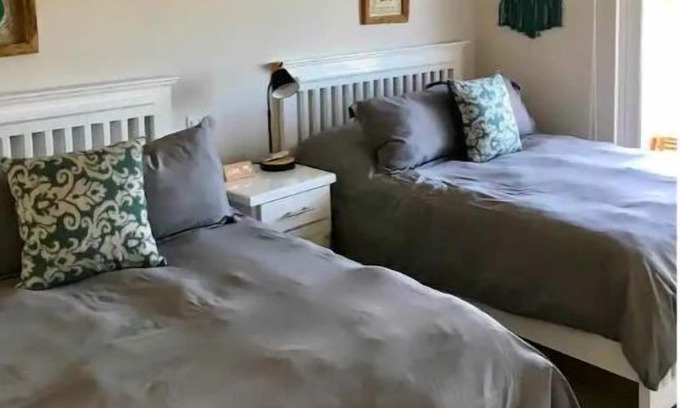 El Pescadero Kabine | 12B - New 2BR, 2BA, Middle Floor Condo, Pool