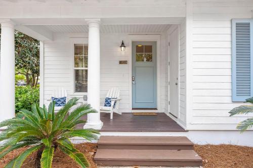 Laurel Grove Haus | 1338 Laurel Grove