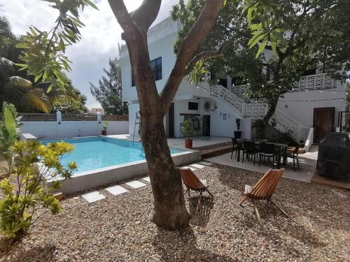 Dangriga Haus | 14 Cedar A