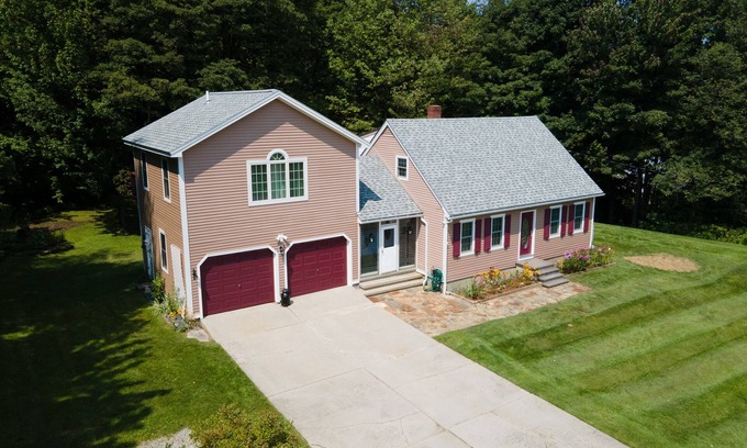 Jacksonville Haus | 14mi to Mt. Snow! Arcade, Private Suite, King Bed, Family-Friendly, Weber Grill