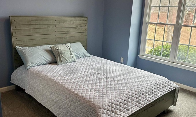 Fortson Haus | 15 Minutes from anywhere you want to go in Columbus! A home away from home.