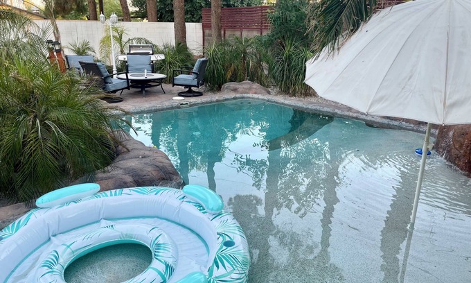 Charleston Preservation Haus | 15 Minutes to The Strip! Heated Beach Pool in a 2 Bedrooms 1 Bathrooms House.