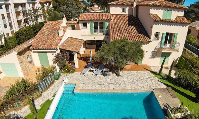 Saint-Aygulf Villa | 150 m² Villa ∙ 3 Schlafzimmer ∙ 10 Gäste
