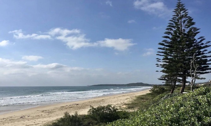 Wooli Haus | 18 on Main - Beach front property
