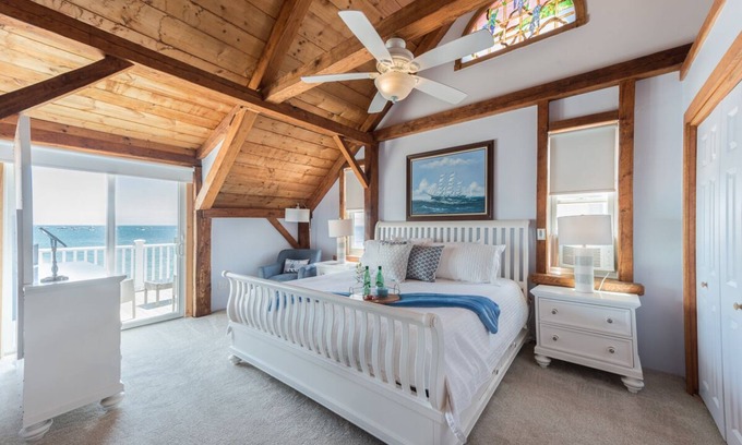 Nahant Haus | Panoramic Ocean Views and Private BEACH! Near Salem/Boston ❤️