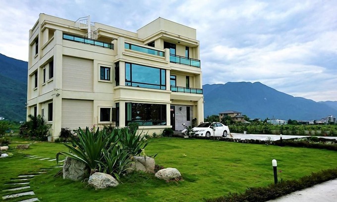 Ji'an Haus | 1969 Meters Square Seed B&B