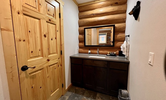 Bonners Ferry Kabine | 1BD, 1BA Full Kitchen, WiFi, TV, Sleeps 4