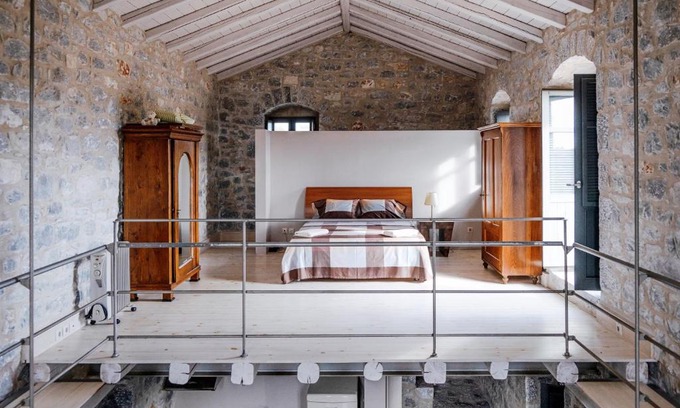 Pagkia Haus | 1BDR Loft in Stone Tower, majestic view in Mani