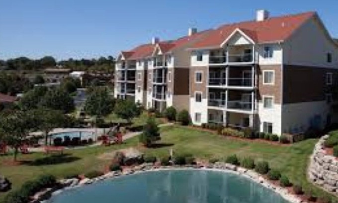 Table Rock Resort | 1Bed/1Bath Deluxe Unit in Branson, MO!