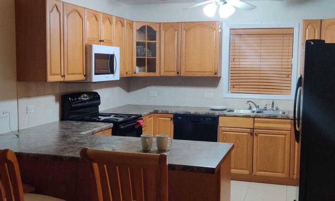 George Town Wohnung | 1bed condo place available dec 15 to Jan 4th . Close to city center 7 min walk