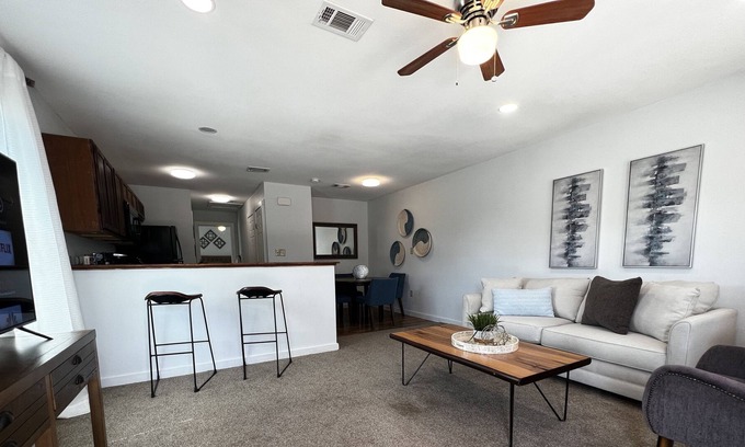 Powderly Wohnung | 1BR/1BA Apt 5 min from Paris, Pat Mayse Lake and 10 min to Choctaw Casino