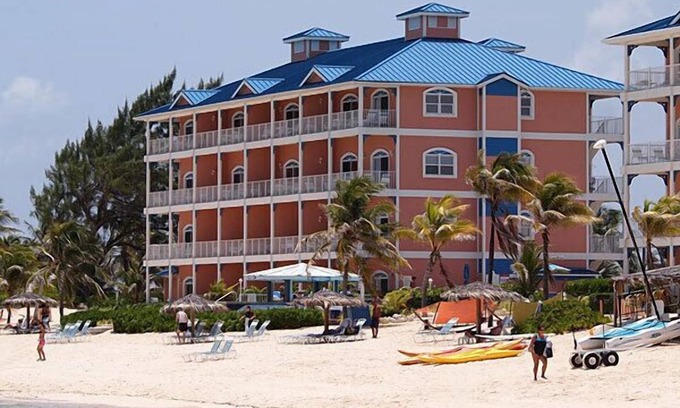 Colliers Bay Eigentumswohnung | 1BR / 1BA Oceanfront Condo im Morritt's Grand am East End