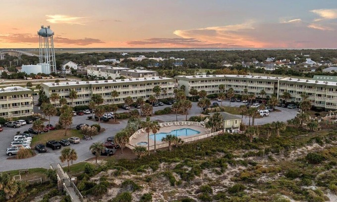 Isle of Palms Eigentumswohnung | 1Br/1BA ~ Sea Cabin in the heart of IOP