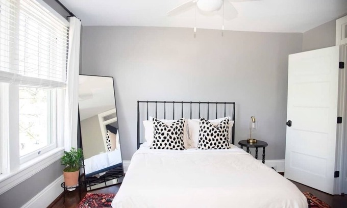 Roanoke Haus | The Railway Suite - The Historic Winona House