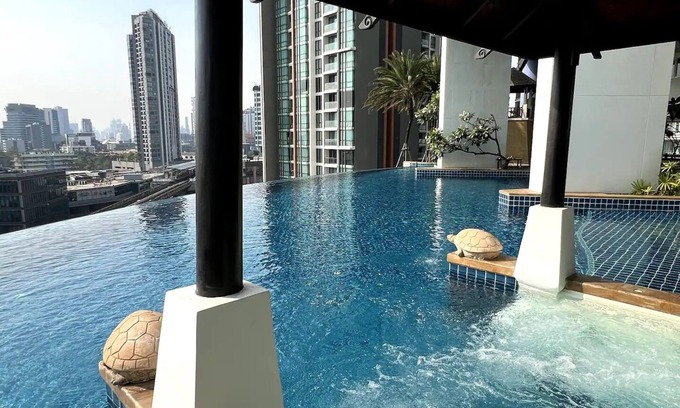 Phra Khanong Nuea Eigentumswohnung | 1BR-BTS Phra Khanong 1min-Sky Infinity Pool&Gym