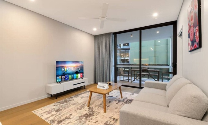 West End Wohnung | 1BR Luxury apt at prime location w/ carpark