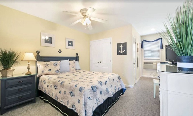 Beach Haven Eigentumswohnung | 1BR Ocean Block Condo – 140’ from the Beach