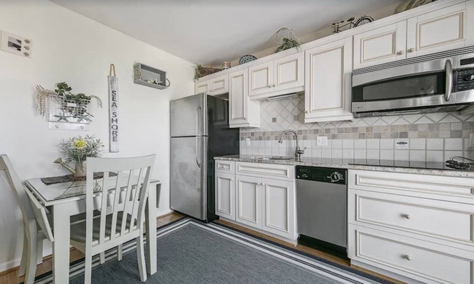 Beach Haven Eigentumswohnung | 1BR Ocean Block Condo – 140’ from the Beach