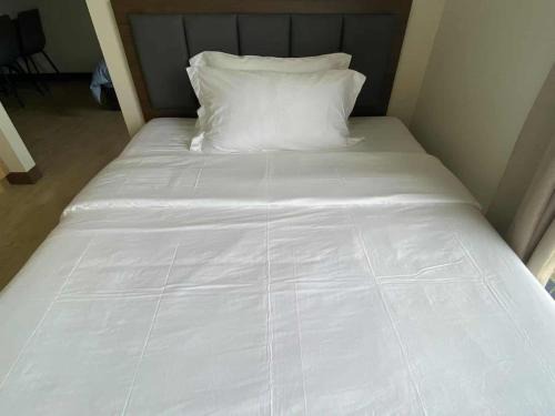 Luzon Wohnung | 1BR with Kitchen & Balcony 2 mins to Okada - 6D