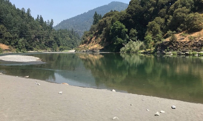 Willow Creek Haus | 2/1 House With Deck- Trail To River With Amazing Sandy Beach- Solar Heated Pool