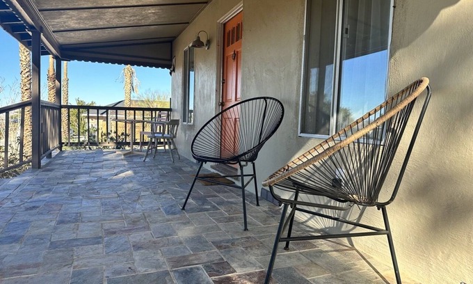 Twentynine Palms Haus | 2.9 Palms - 5 minute drive to park!