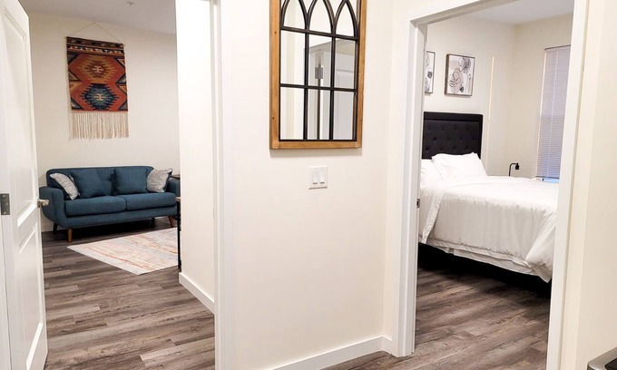 Bound Brook Wohnung | 2 bd/2ba in Historic Bound Brook