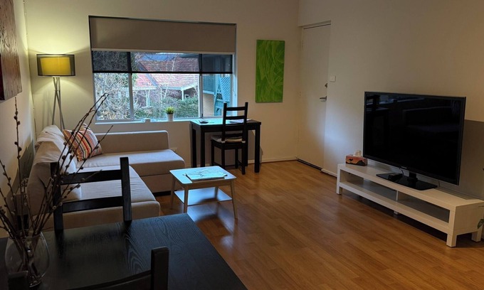Walkerville Wohnung | 2 Bdrm Apartment - Spacious, ducted heating & cooling, located 10min to CBD!