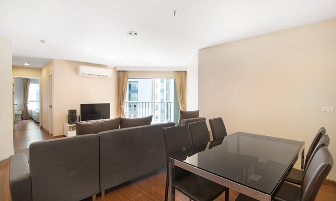 Ratchadaphisek Wohnung | 2 Bett / 2 Bad Wohnung / größter Pool / WiFi