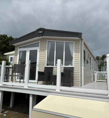 Hamworthy Sonstige | 2 Bed, 2 Bathroom, modern Caravan with Sea views!