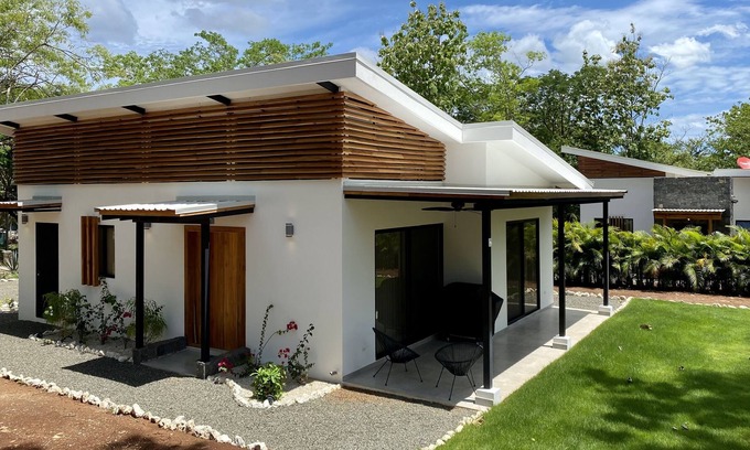 Villarreal Haus | 2 BED HOME 5 MIN TO TAMARINDO GATED COMMUNITY POOL