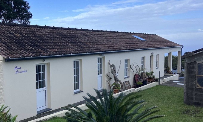 Capelo Haus | 2 bedroom 2 bathroom private house with air conditioning Casa Comprida 299/AL