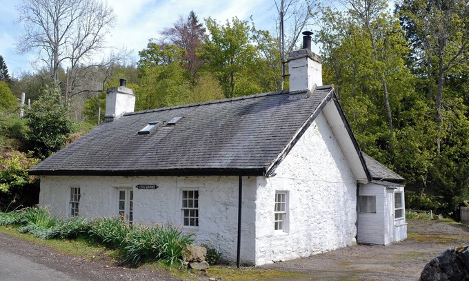 Kirriemuir Hütte | 2 Schlafzimmer Unterkunft in Glenprosen, in der Nähe von Kirriemuir