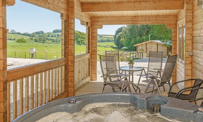 Crewkerne Haus | 2 bedroom accommodation in Crewkerne