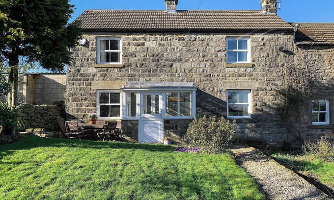 Ashover Hütte | A beautiful cosy Derbyshire cottage with fabulous walks straight from the doorstep.