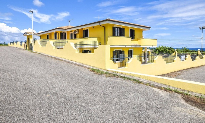 Briatico Wohnung | 2 Zimmer Unterkunft in BRIATICO