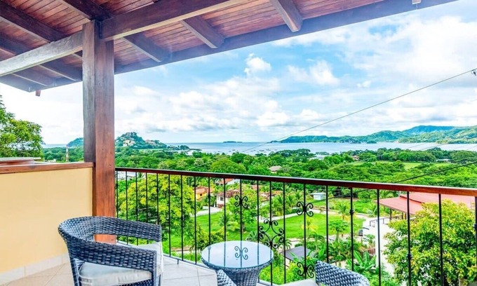 Rio Seco Eigentumswohnung | Omega # 3 - 2 Bed Condo Vermietung mit Blick auf Potrero Bay
