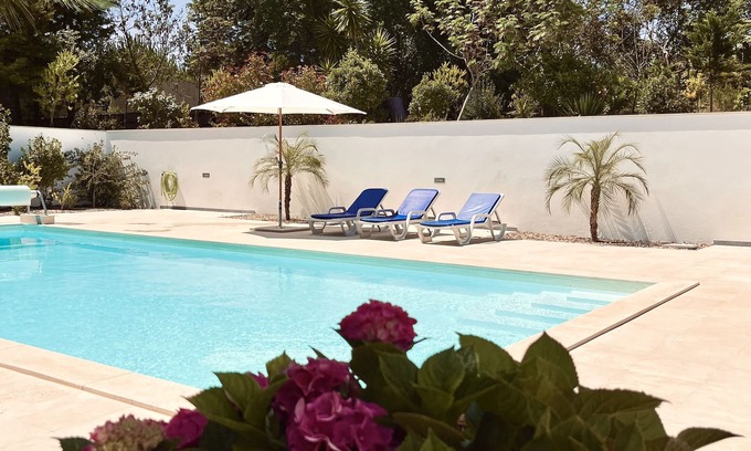 Pataias Wohnung | Ferienwohnung mit Salzwasserpool, Poolhaus, Sauna und Bergpanorama bei Nazaré