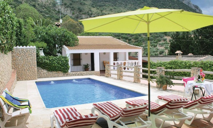 El Gastor Haus | Schönes Haus mit 2 Schlafzimmern in El.