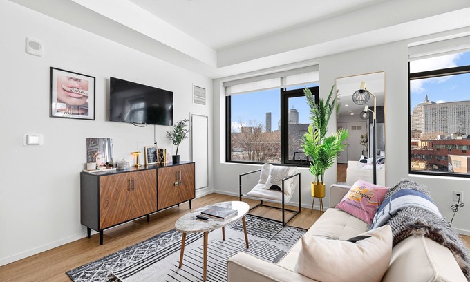 Inner Belt Wohnung | 2 bedroom lux apt Boston