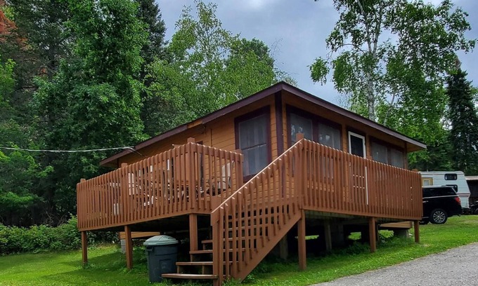 Ray Kabine | 2 Bedroom Spruce Cabin in Voyageurs National Park