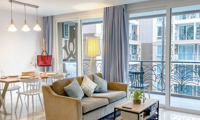 South Pattaya Wohnung | 2 Bedrooms Apartment Water Park Style Pool in Jomtien-Pattaya