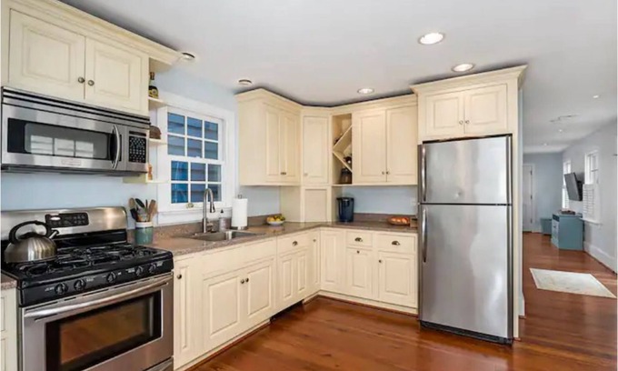 Chestertown Haus | 2 Beds, 2.5 Baths, Perfect Downtown Location