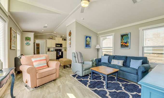Fulton Haus | 2 Blocks From Aransas Bay: Family Home w/ Patio!