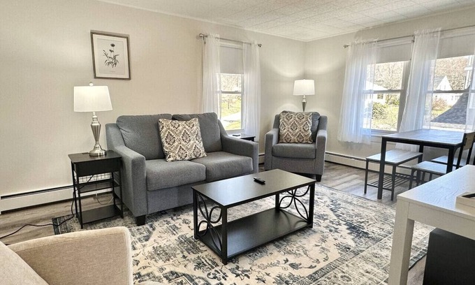 Seal Harbor Wohnung | 2 BR Apt Walkable to inside Park! [Acadia Outpost]