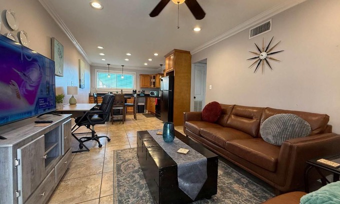 Highlands - Perkins Wohnung | 2 br with Pool & washer dryer