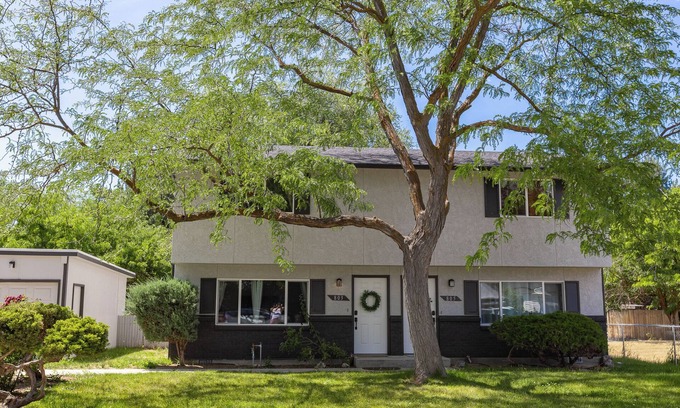 Veterans Park Eigentumswohnung | 2 Condos, Minutes From Downtown, Parks, and Freeway!