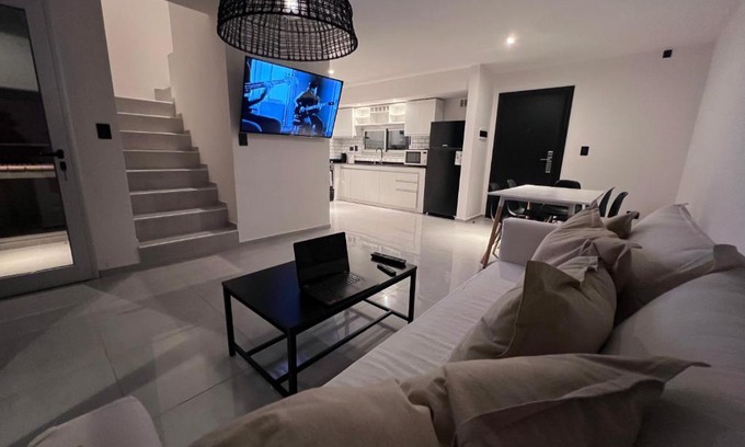 Chascomus Wohnung | 2 Habitaciones A Estrenar con Parrilla y Cochera