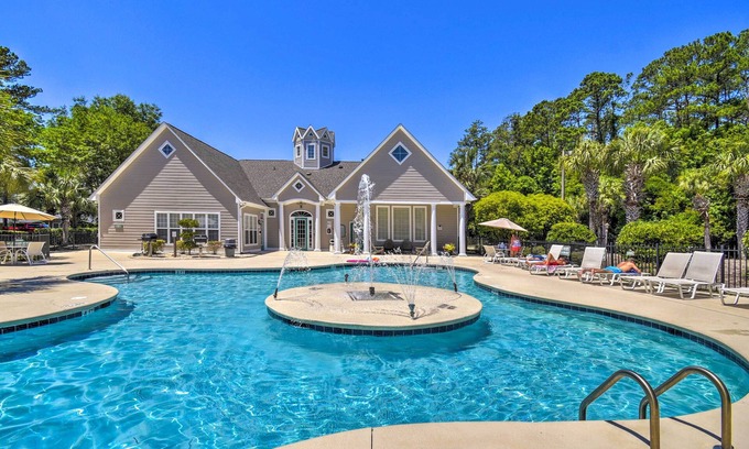 Vaught Eigentumswohnung | < 2 Mi to Beach: Savannah Shores Resort Condo!