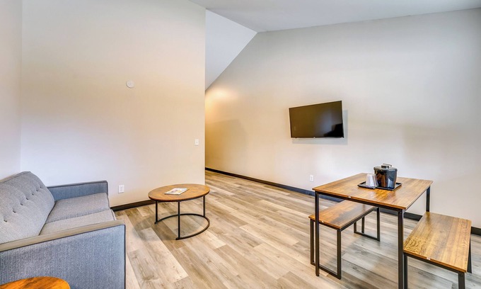 Port Huron Wohnung | 2 Mi to Downtown Port Huron: Sleek Studio Apt